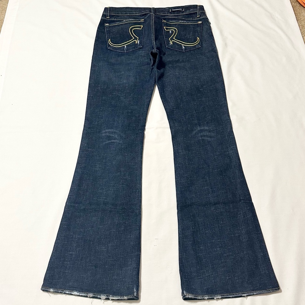Rock & Republic Roth Fit Women’s Distressed Dark Stretch Denim Flared Jeans - 32
